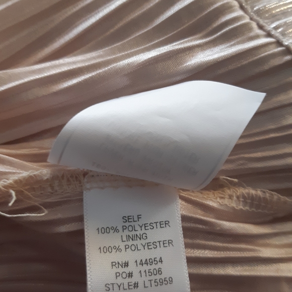 NWOT Luxxel WOMEN'S long sleeve blouse pink silver Size M - Picture 5 of 15